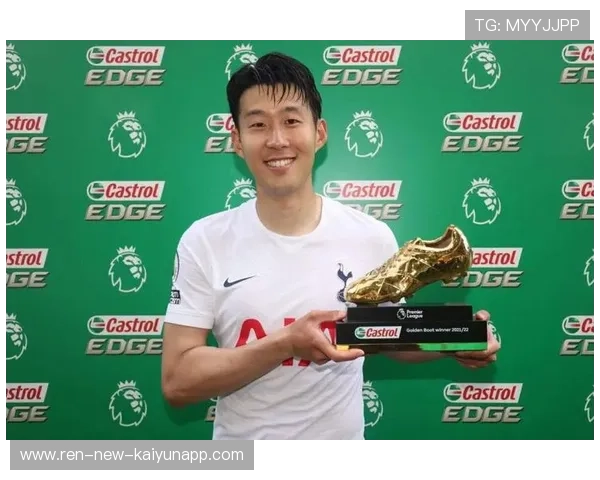 孙兴慜弧线传中引发门前混战完成助攻